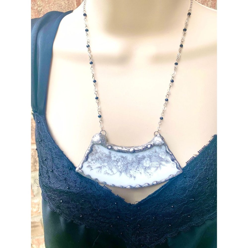 Broken China Hand Crafted Necklace & Earrings Encased in Silver Blend  Metalwork - Picture 8 of 13